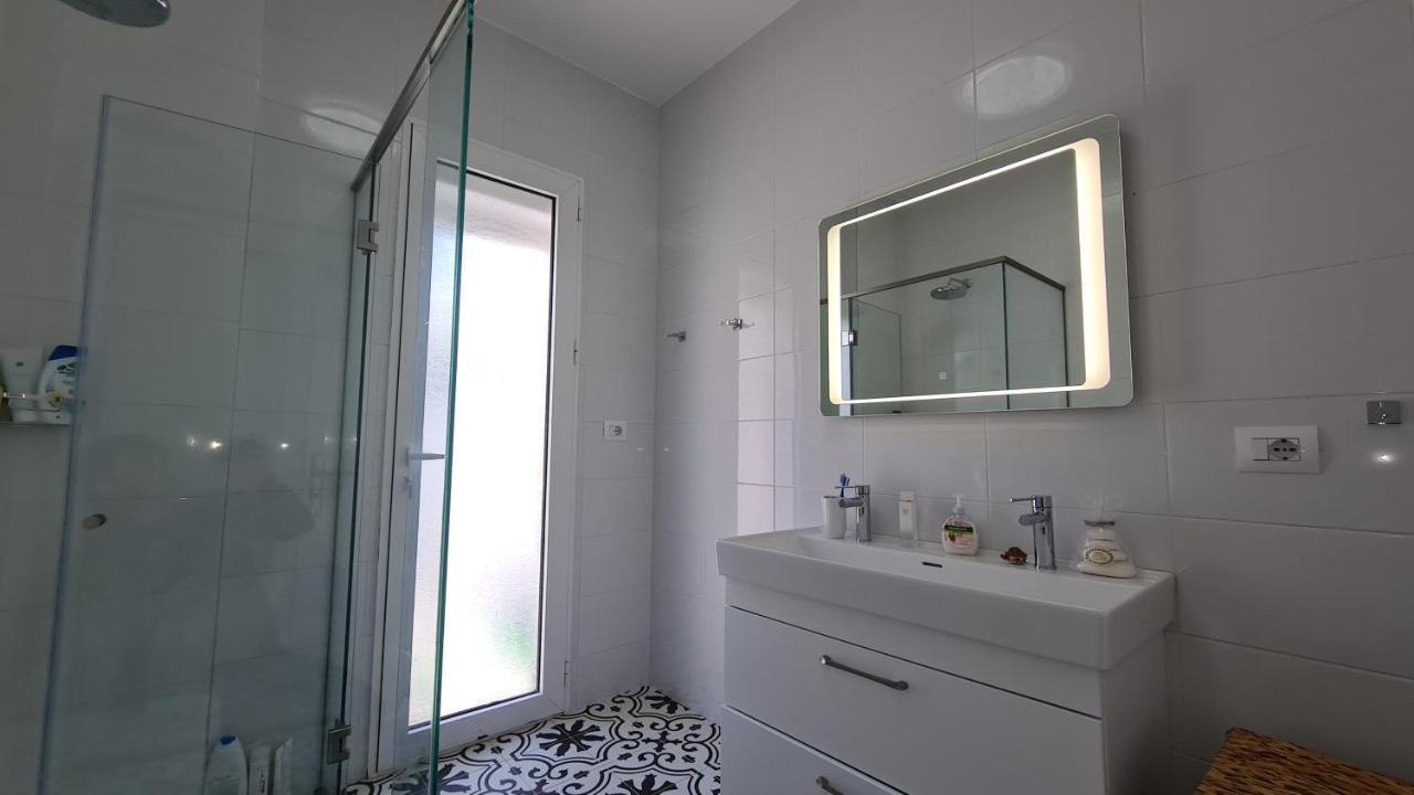 Ferienwohnung Rocknest Sea View Penthouse Sarandë Exterior foto